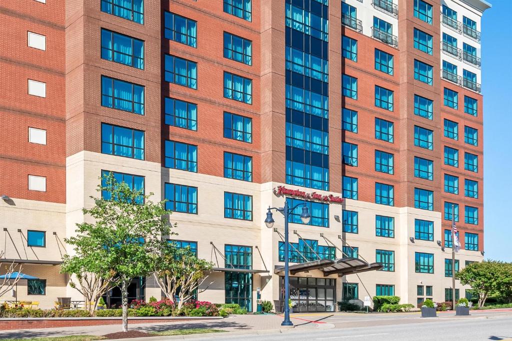 National Harbor Hotel | Hampton Inn & Suites National Harbor/Alexandria Area