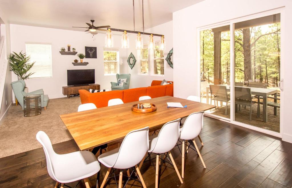 Flagstaff Villa | Hannah Lane Haven Forest Views Great Location Family-Friendly Stay