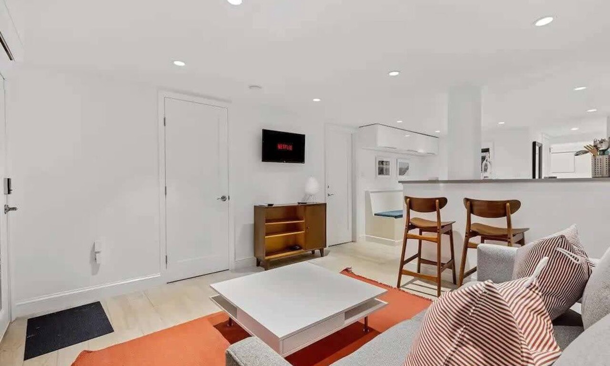 Dupont Circle Apartment | Heart Of Dupont/Walk to Georgetown