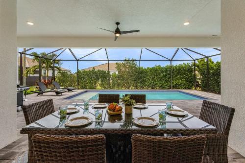 Pelican House | Heated Pool, Hot Tub, Outdoor Oasis - Villa Salt Life - Roelens