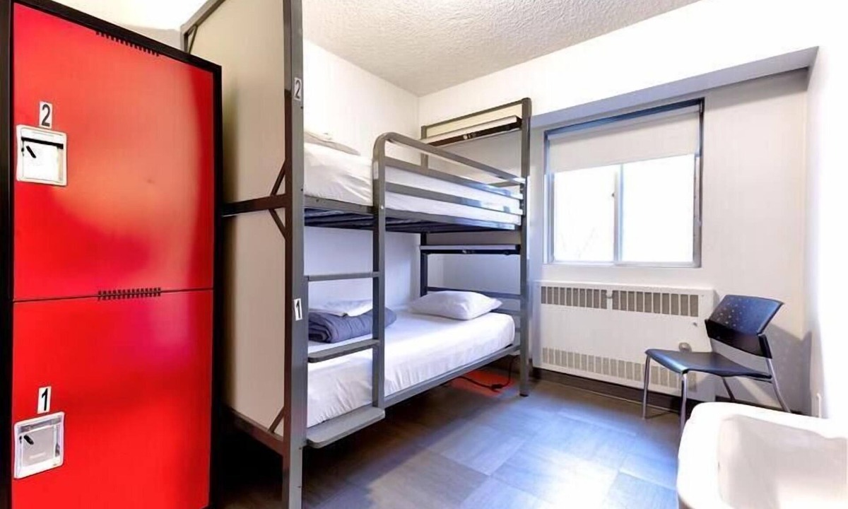 Whyte ave Hostel | HI Edmonton - Hostel