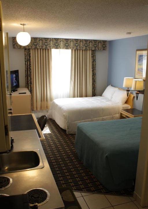 Swan Hills Hotel | Hillcrest Motel