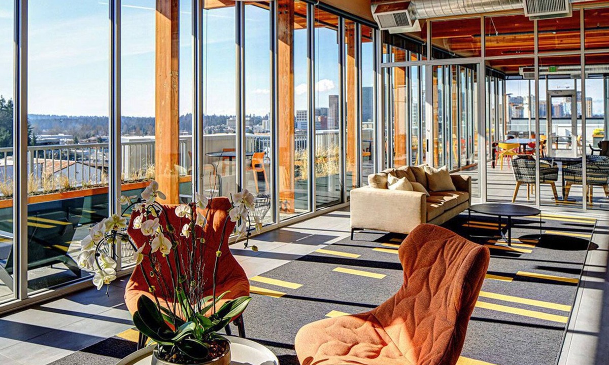 Wilburton Apartment | Hip Bellevue Studio w/ Gym & W/D, near Spring District, by Blueground