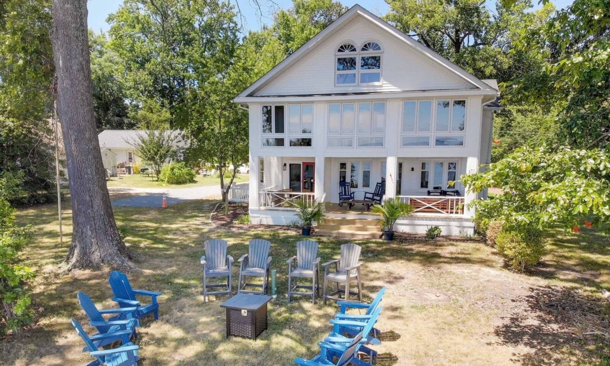 North Beach House | Historic Bayfront Retreat - 4BR - Stunning Chesapeake Views - Sleeps 10