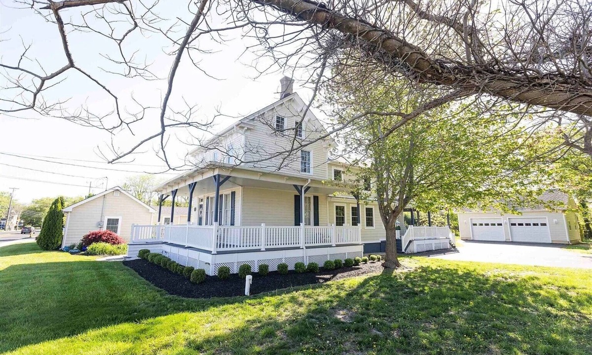 Lower Township Villa | Historic Cape May Villa: 4BR/4.5BA Private Ensuites, Dog Friendly,Pool in June,