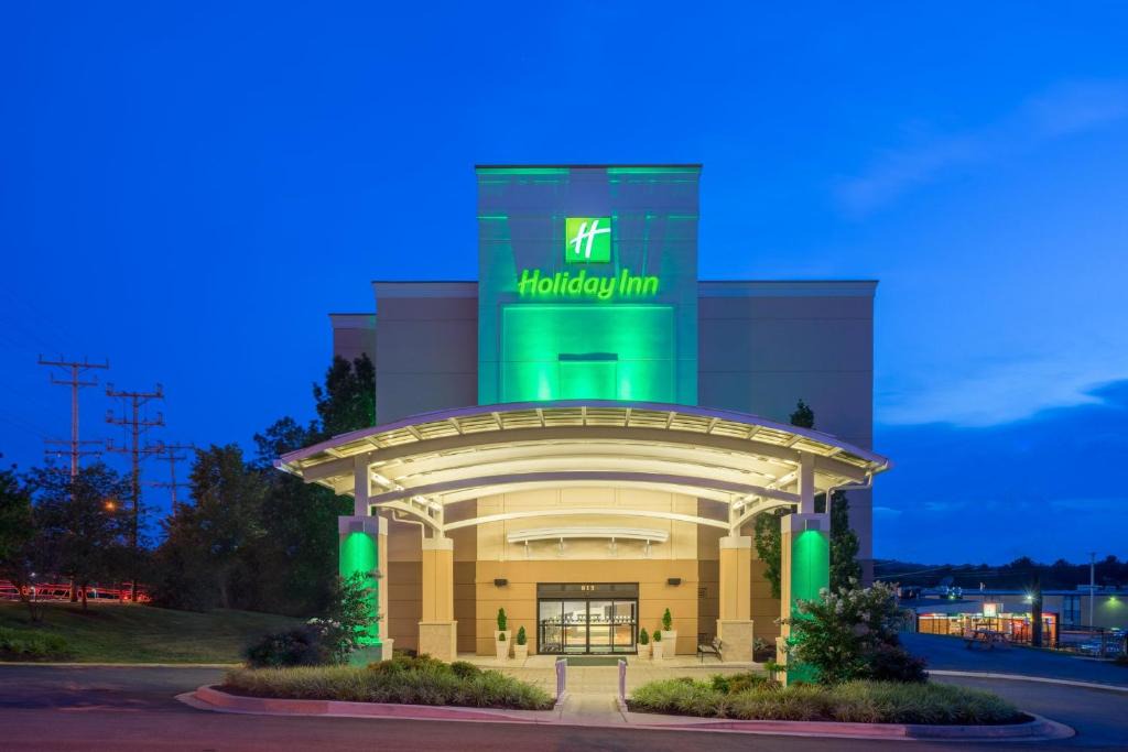 Linthicum Heights Hotel | Holiday Inn Baltimore BWI Airport by IHG