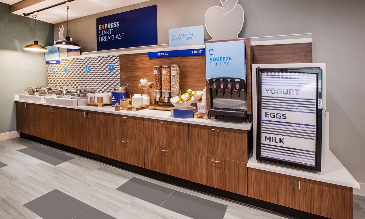 Morrisville Hotel | Holiday Inn Express Raleigh Durham Airport by IHG
