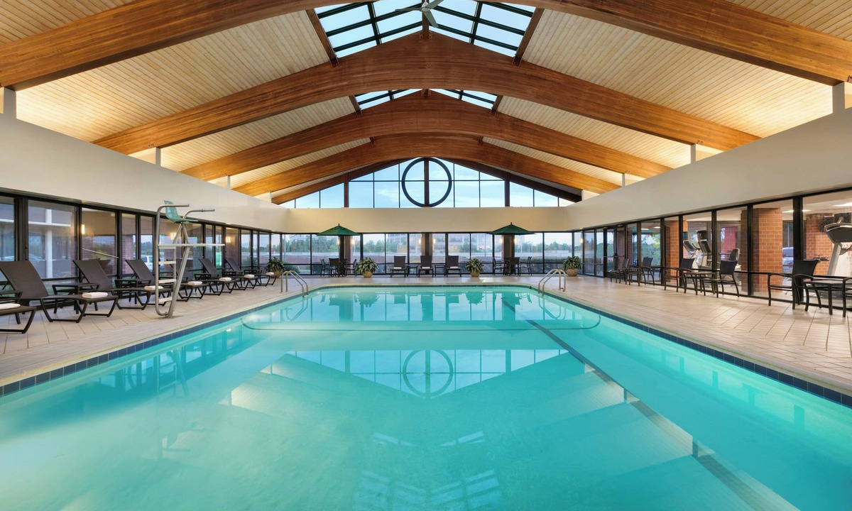 Sterling Hotel | Holiday Inn Washington-Dulles International Airport by IHG