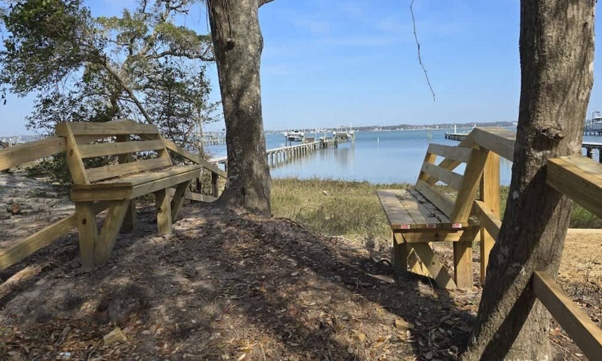 Atlantic Beach House | Hoop Pole Creek Retreat 5 Min to Beach Access