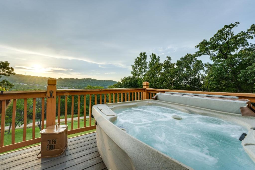 Blue Eye House | Hot Tub & Fire Pit! Lake-View Home in Blue Eye