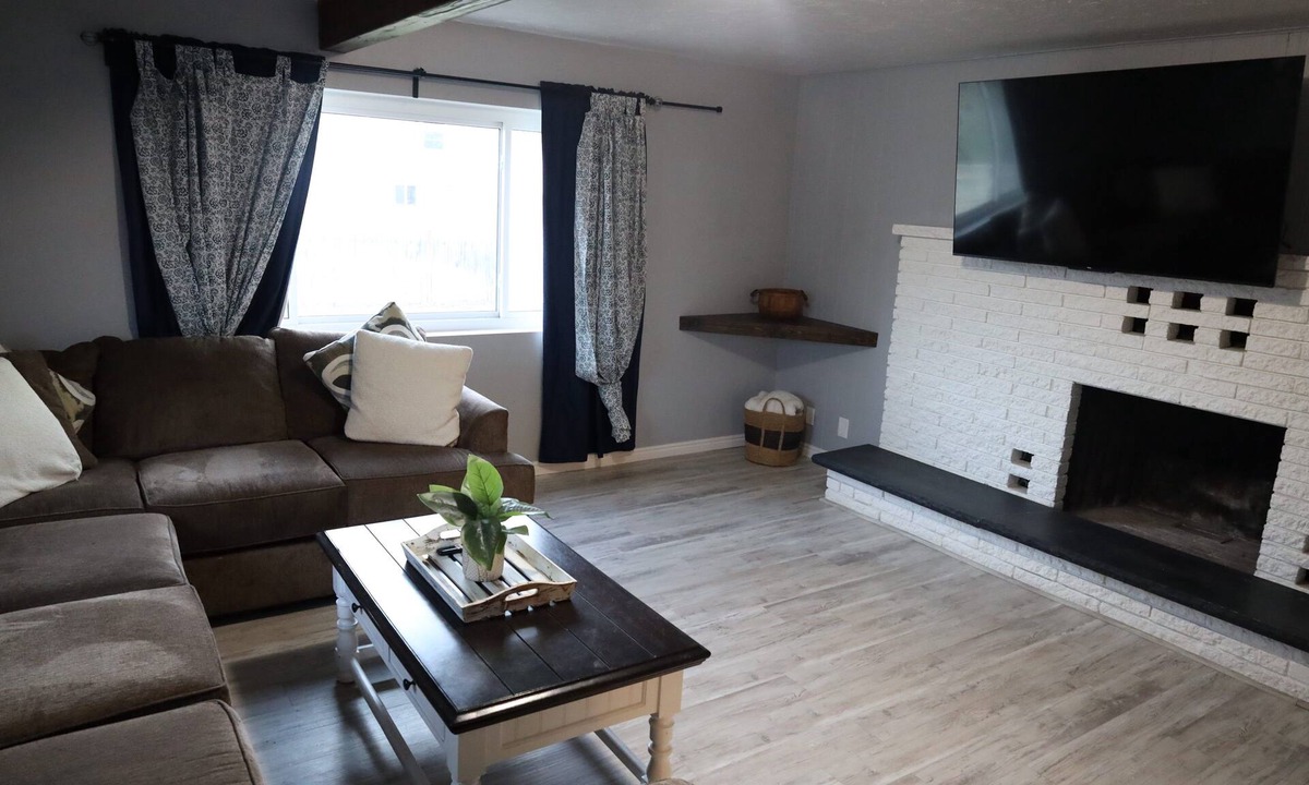 Suncrest House | How does a 1 Dollar cleaning fee sound?