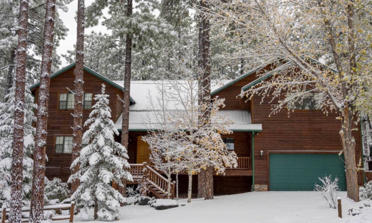 Pinetop House | Huge Cabin Near Woodland Lake, Sleeps 36!