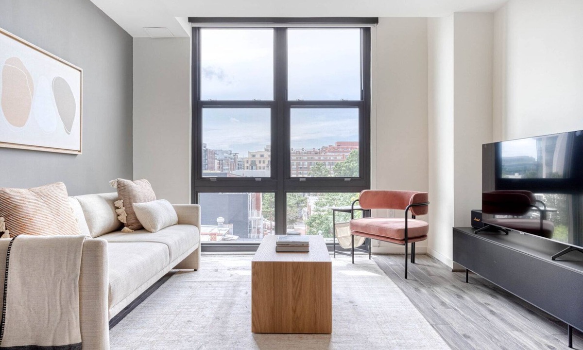 H Street Corridor Apartment | Ideal H Street 1BR w/Pool, Gym & Concierge, next to WF, by Blueground