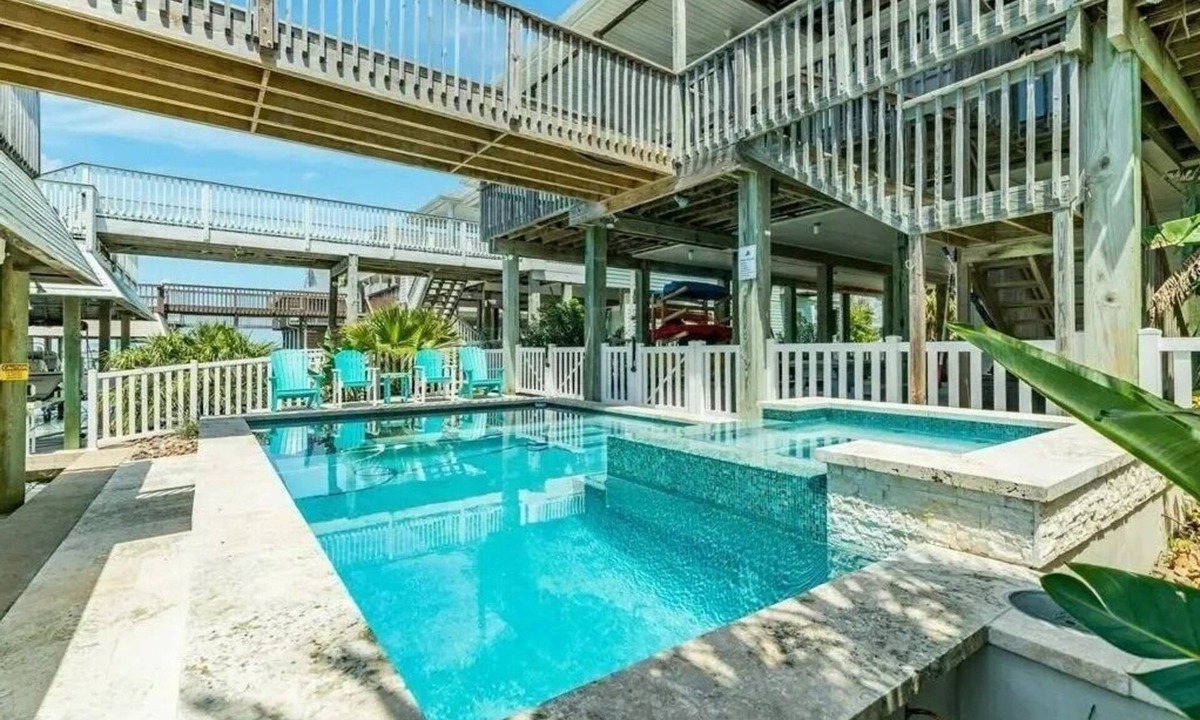 Isla Del Sol House | Incredible sunset views on Galveston Bay
