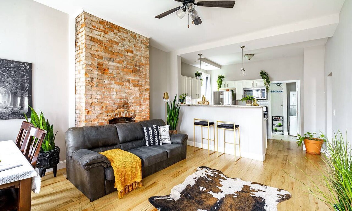 Victorian Village Apartment | Jungle House Boutique Lofts – Downtown Columbus & Short North