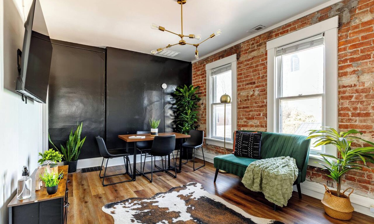 German Village Apartment | Jungle House Historic Lofts – German Village