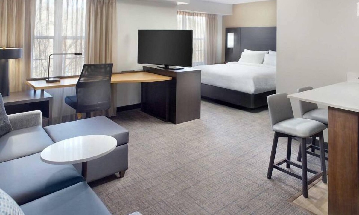 Morrisville Apartment | Just a quick drive to downtown Raleigh and Durham! With FREE Breakfast, Pool