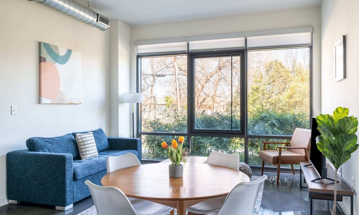Del Ray Apartment | Kasa | Cozy 2 BD + Self Check-In | Alexandria