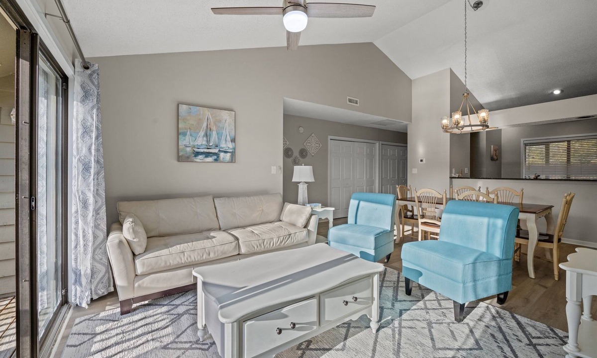 Arcadian Shores Villa | Kingston Richmond Pk 20F 2nd floor w/pool & beach