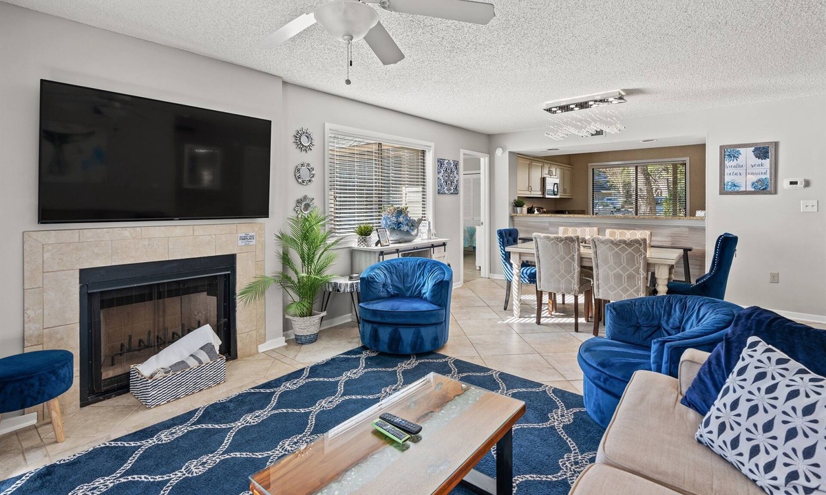 Arcadian Shores Villa | Kingston WHP 3C Ground level Villa w/pool/beach