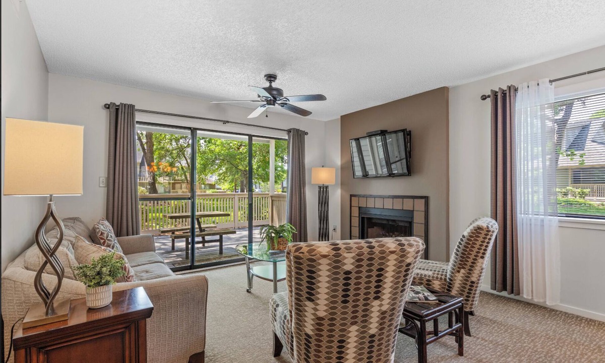 Arcadian Shores Villa | Kingston WHP 6C Ground level Villa w/pool/beach
