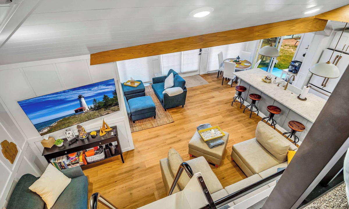 Montague Cottage | Lake Michigan Family Retreat - 2 Homes - Sleeps 10