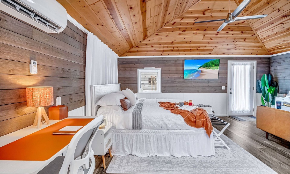 Montague Cottage | Lake Michigan Getaway for Two - King Bed - Beach Access