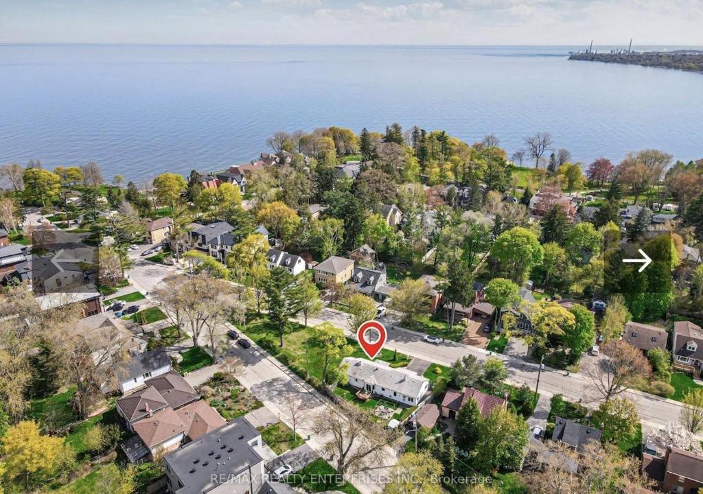 Port Credit House | Lakefront House in Port Credit, Mississauga South