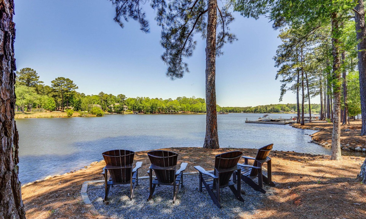 Greensboro Condo | Lakefront Oconee Vacation Rental w/Patio & Views!