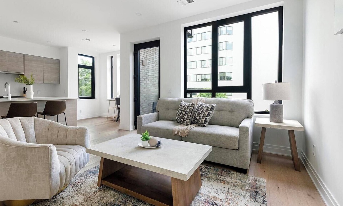 Mount Vernon Square Apartment | Landing | Beautiful 2BD in Logan Circle