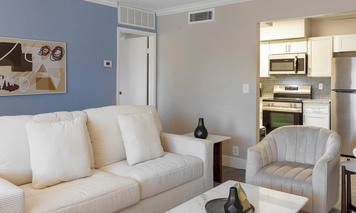 Rancho Oakey Apartment | Landing | Modern 1BD, Gym
