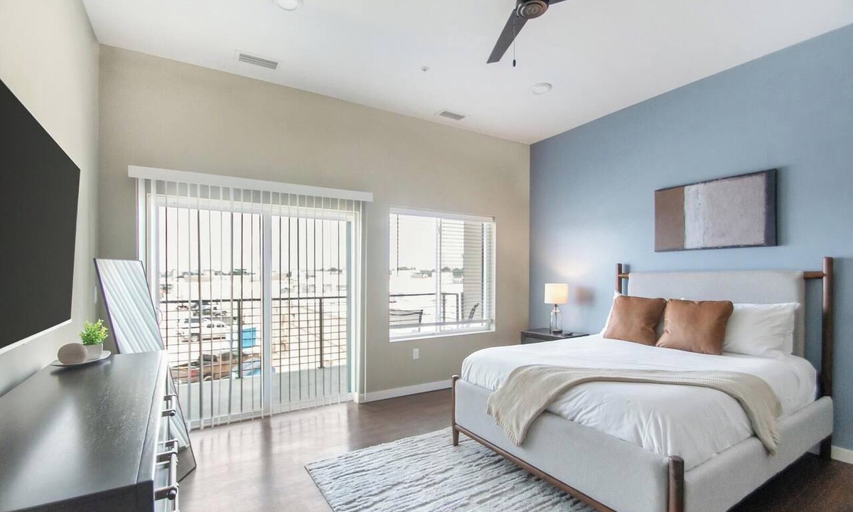 Springfield Apartment | Landing | Modern Studio, Pool, Rooftop Lounge
