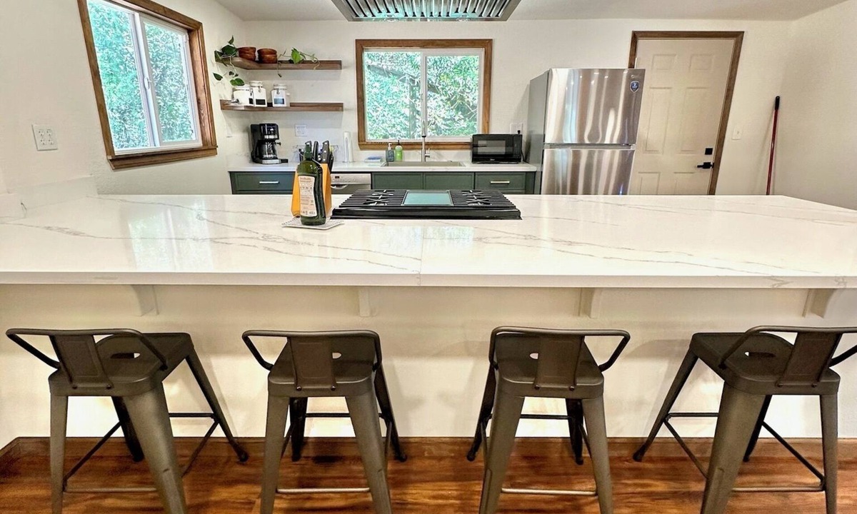 Myers Flat House | Large Cabin on Ave of Giants with private Eel River access