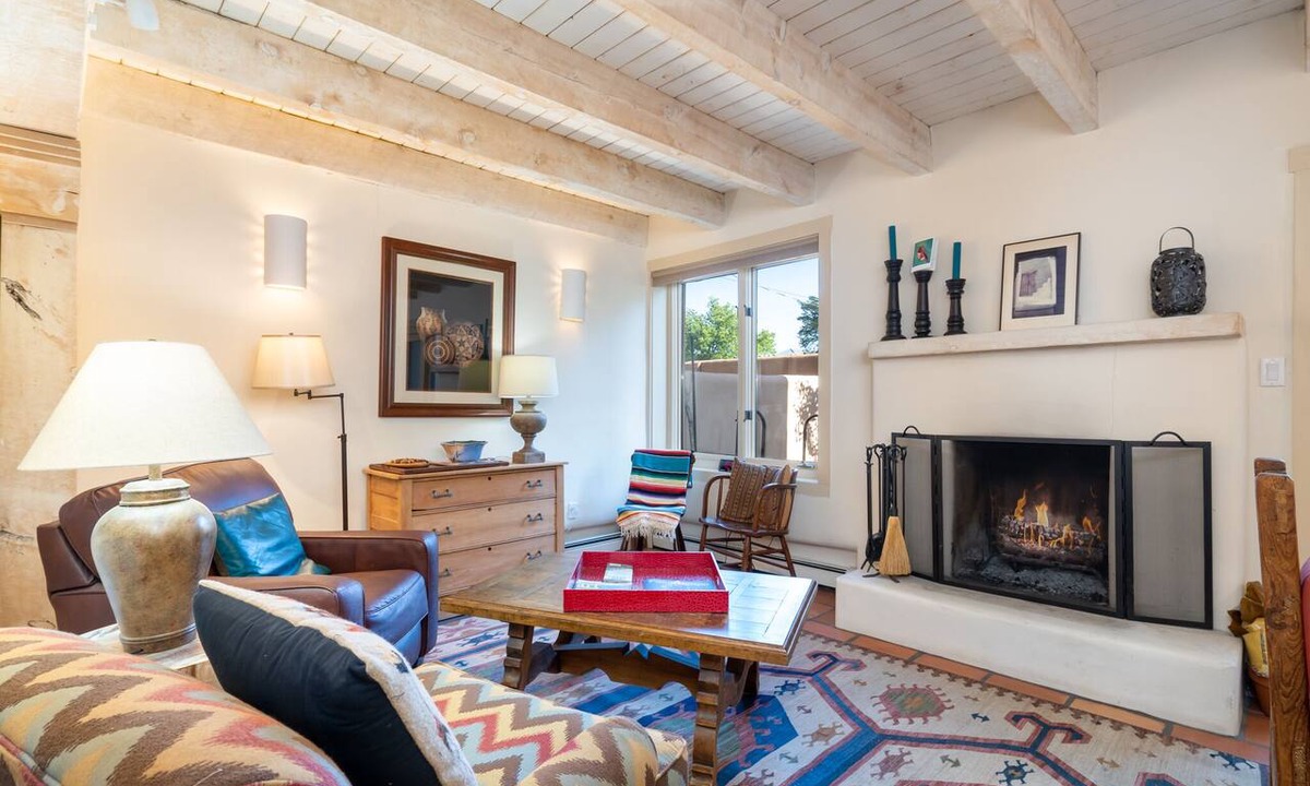 South Capitol Condo | Las Brisas 24 | Downtown Condo, Fireplace!