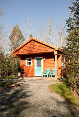 Halifax County House | Lawrencetown Lodge - The Birch Studio