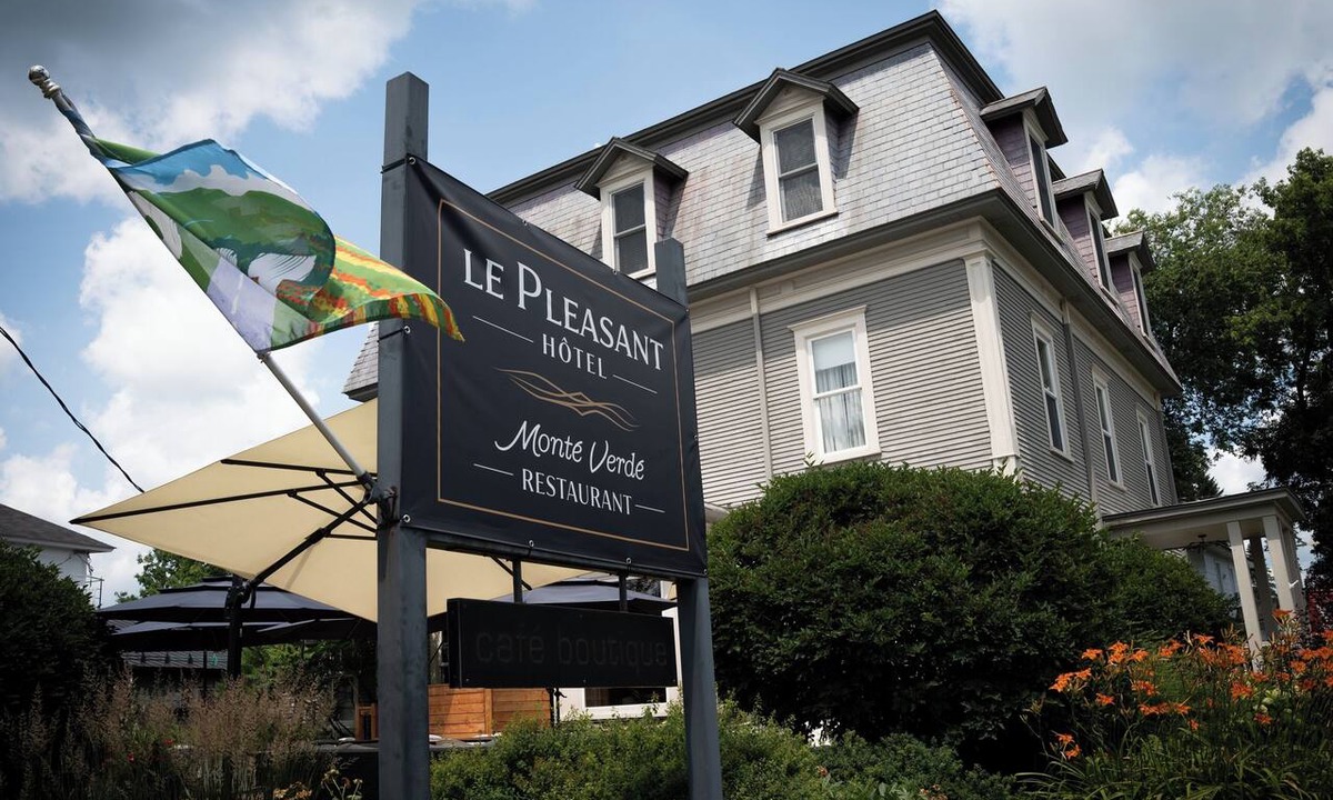Sutton Hotel | Le Pleasant Hôtel
