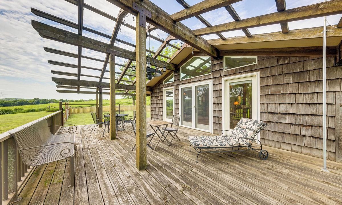 Lecompton House | Lecompton Home w/Private Pond & Fire Pit!