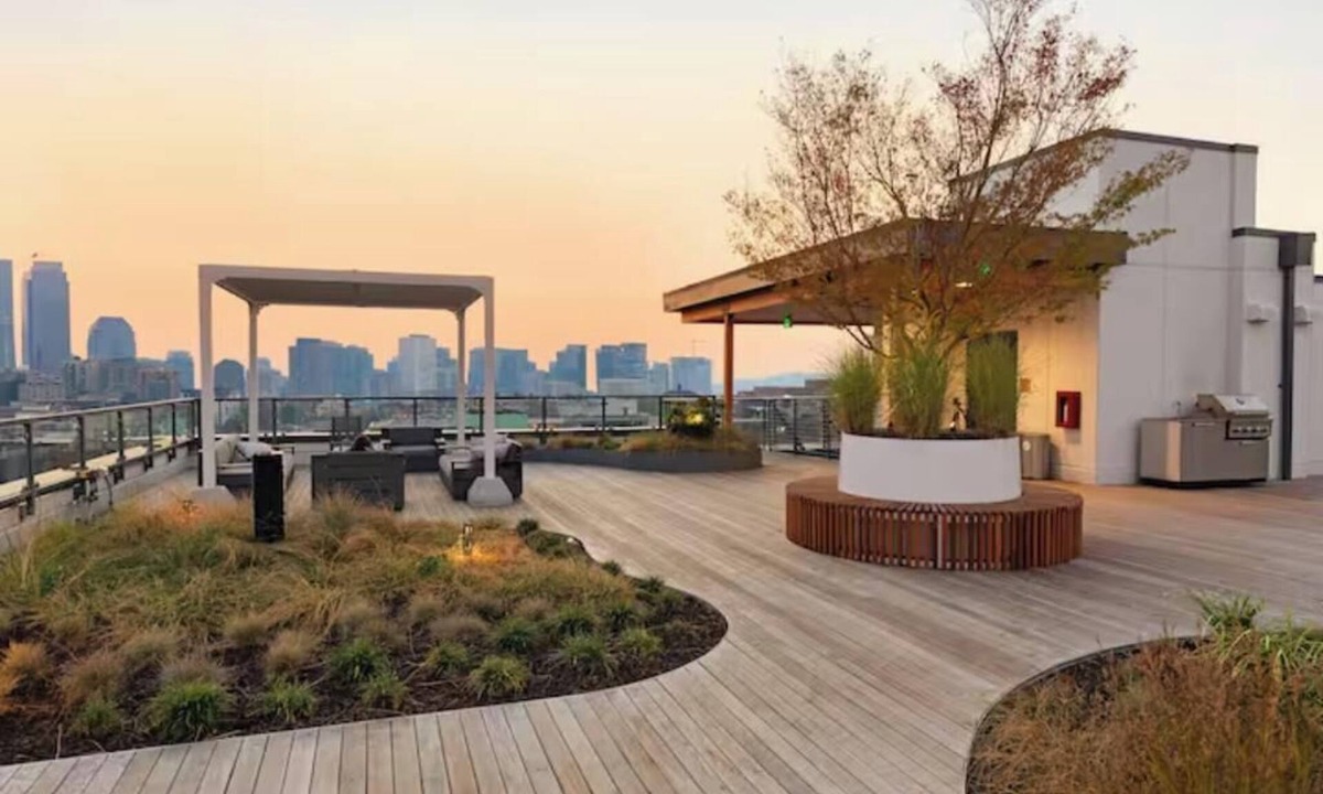 Broadway Condo | Location, Location, Location - SOLIS Capitol Hill - Enjoy Rooftop Views and AC