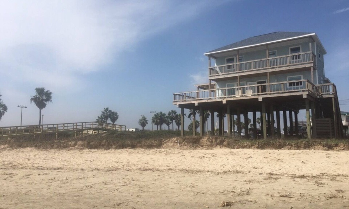 Surfside Beach House | Lovely new construction beach home