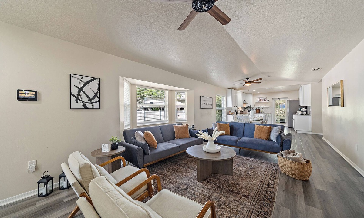 North Sarasota House | Lux Siesta Key & Lido Beach - Sarasota Getaway
