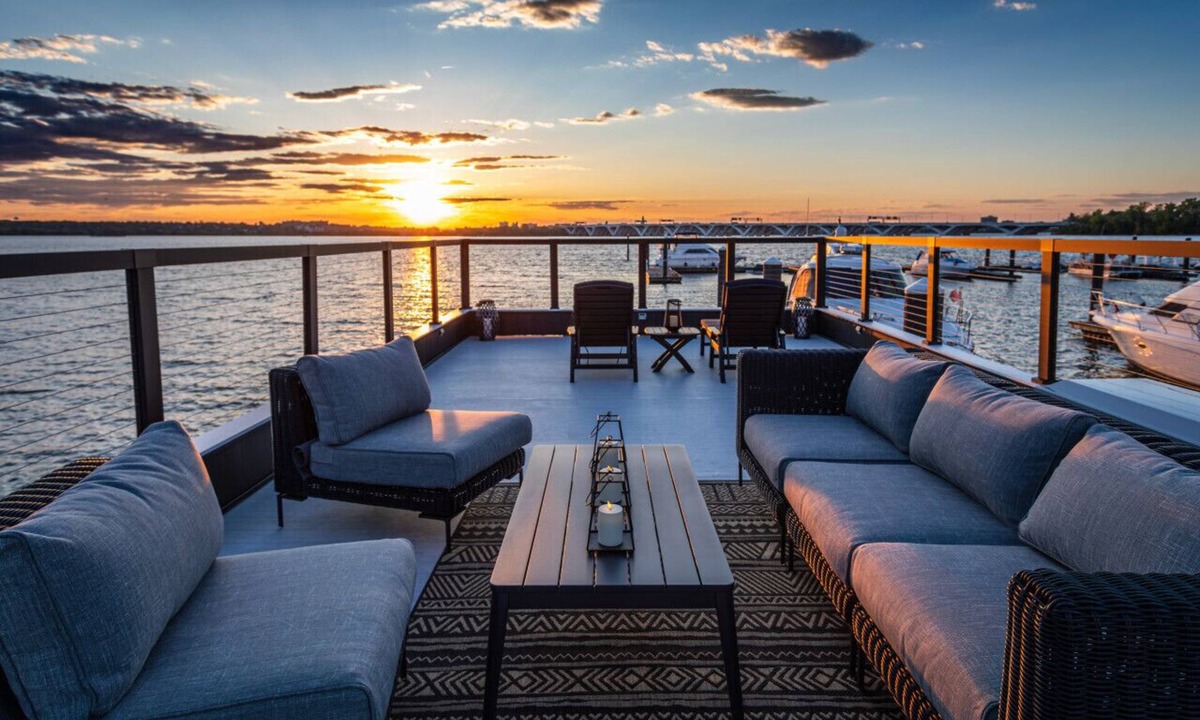 National Harbor Boat Rental | Luxe Houseboat: Majestic Sunsets with 360 Views
