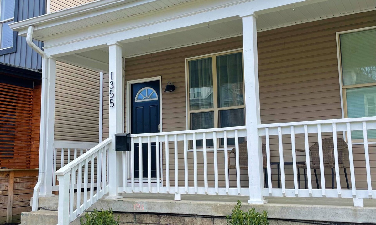 Franklin Park House | Luxurious 2-bedroom house with WiFi, AC in enchanting Columbus