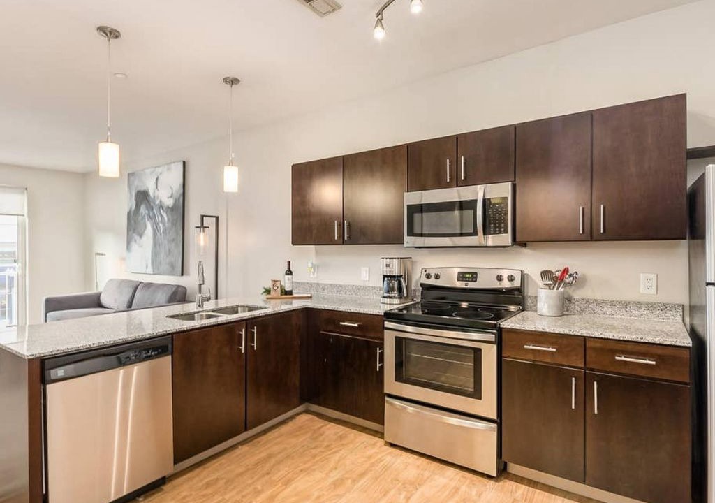 Scioto Mile Apartment | LUXURY 1BR APARTMENT l ENTERTAINMENT + FREE PARK
