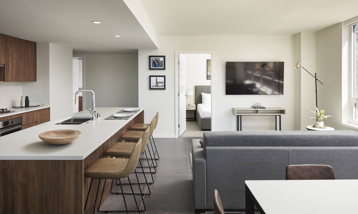 Belltown Hotel | Luxury 2-Bedroom Suite w/Balcony, Pools, Gym & More in Seattle's Heart!