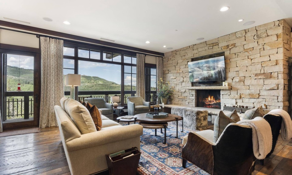 Empire Pass Condo | Luxury Ski-in, Ski-out Condo in Arrowleaf Lodge