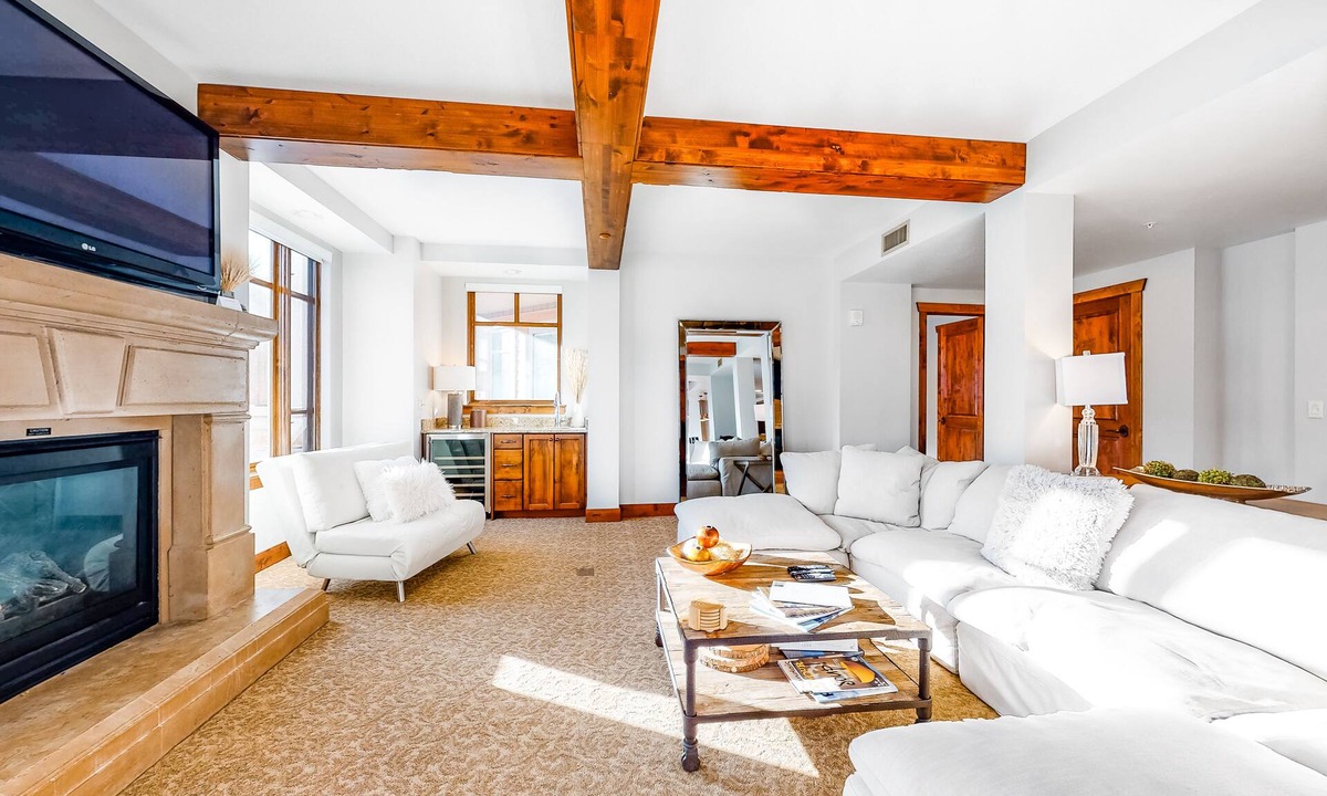 Park City Condo | Luxury ski-in/ski-out condo with views, multiple fireplaces, pool & hot tub