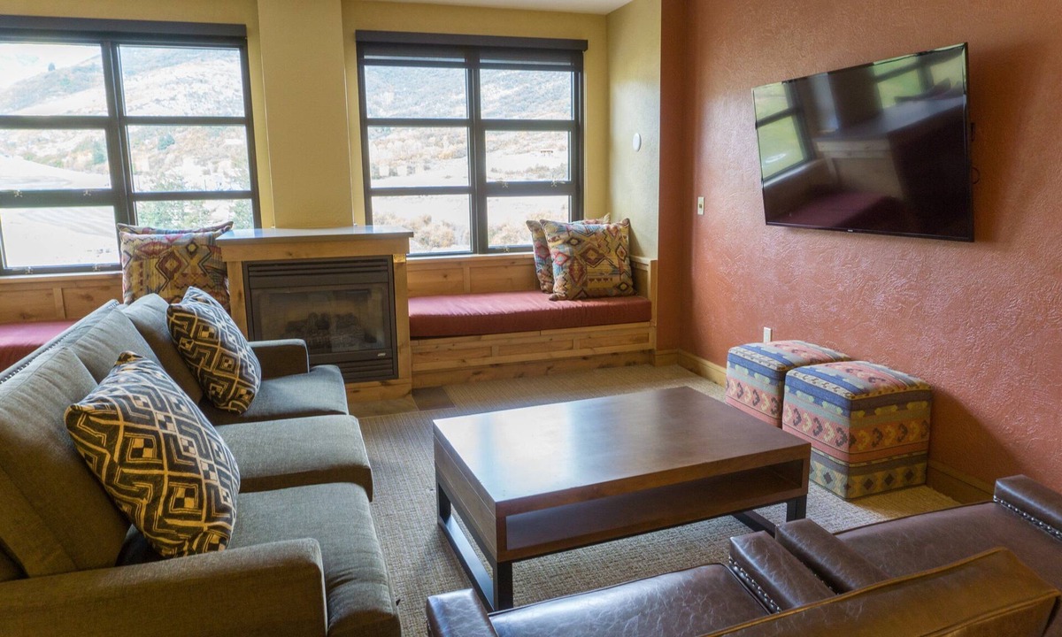Park City Condo | Luxury suite in the heart of Canyons Village by RedAwning - Save 20% on 7+ Nights!