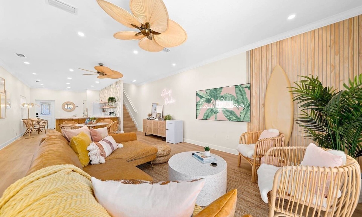 Port Canaveral Villa | Luxury Villa, 2.5 Blocks from the Beach, Hot Tub, Outdoor Oasis, Mini Putt, Arcade games and so much more.