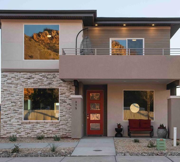 Hildale House | Majestic Zion Cottage with hot tub in Hildale