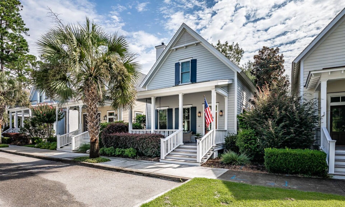 Habersham House | Marsh Cottage - Centrally Located to Amenities in Habersham